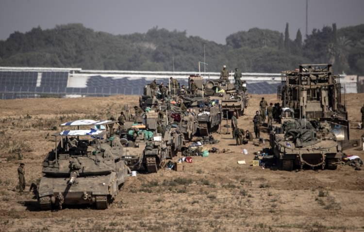 <p>Filistinli grupların 7 Ekim’de başlattığı "Aksa Fırtınası" sonrası İsrail ordusunun Gazze Şeridi sınırındaki hareketliliği dikkati çekiyor.</p>

<p> </p>
