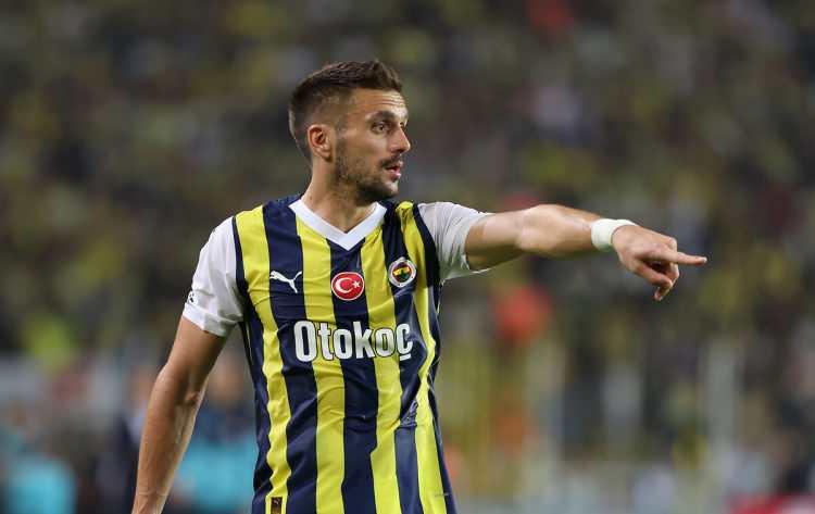 <p>Dusan Tadic<br />
<br />
Fenerbahçe<br />
<br />
6 gol</p>