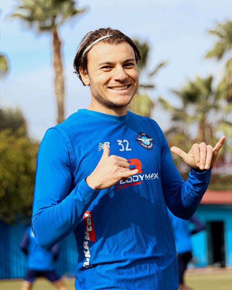 <p>Yusuf Erdoğan<br />
<br />
Adana Demirspor<br />
<br />
4 gol</p>