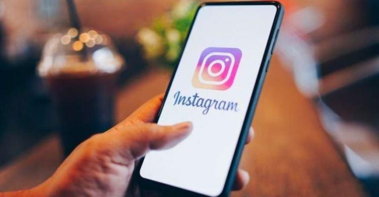 <p><strong>Instagram'daki karşılaştırmalar genç kadınların kendilerini nasıl gördüklerini ve tanımladıklarını değiştirebilir."</strong></p>