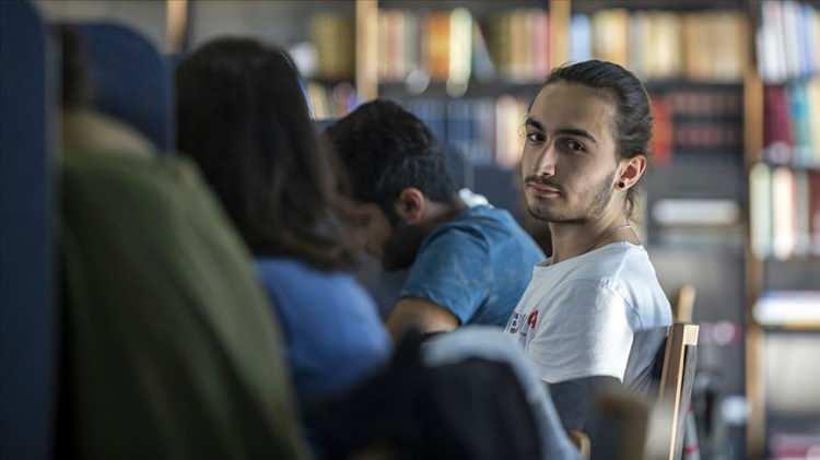<p>Aile ve Gençlik Fonu, yönetim kurulu tarafından yönetilecek. Yönetim kurulu, fondan kaynak aktarımı yapılacak projeleri, aktarılacak kaynak tutarını, harcama programlarını belirlemeye yetkili olacak.</p>
<p> </p>