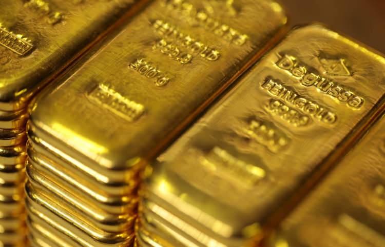 <p>“Altının kısa vadede fiyat değişikliklerinin sonucu ne olursa olsun, hızlı yükselişe devam diyorum. Fiyatlar 2.080 dolardan başlayıp tekrar ons başına 2.100 dolara meydan okuyacak.”</p>