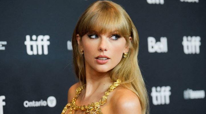 <p>Güçlü sesi ve sahne performanslarıyla geniş bir hayran kitlesine sahip olan dünyaca ünlü şarkıcı Taylor Swift, 2023 yılı Spotify akışlarının yayınlanmasıyla yeniden gündem oldu. Ünlü şarkıcının Spotify akışları ile yalnızca 2023 yılı hesap edildiğinde bile servetine servet kattığı ortaya çıktı. </p>
