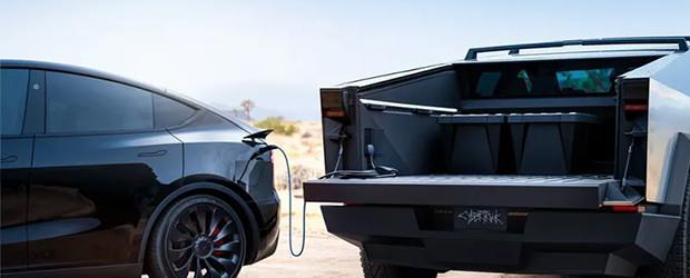 <p>Tesla Cybertruck'ın fiyatları ise şöyle:</p>
<p>Tesla Cybertruck Rear-Wheel Drive -60 bin 990 dolar<br />
Tesla Cybertruck All-Wheel Drive -79 bin 990 dolar<br />
Tesla Cybertruck Cyberbeast -99 bin 990 dolar</p>