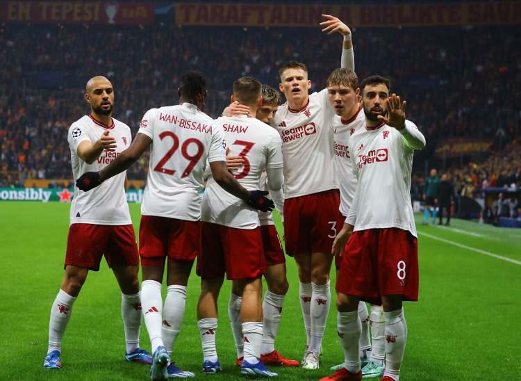 <p>Maçta İngiliz devi Manchester United'ın gollerini ise 11. dakikada Garnacho, 18. dakikada Bruno Fernandes ve 55. dakikada Scott McTominay attı.</p>