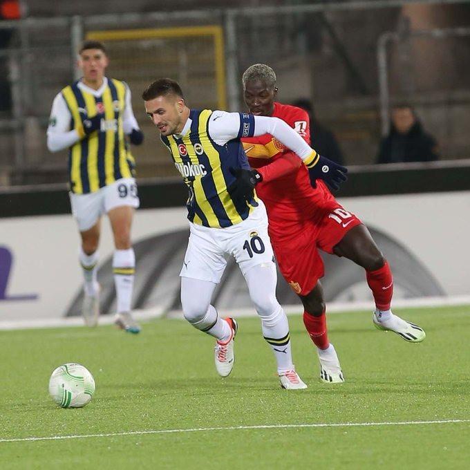 <p>UEFA Konferans Ligi'ndeki temsilcilerimiz Fenerbahçe ve Beşiktaş da bugün maçlarını oynadı.<br />
<br />
Fenerbahçe, H Grubu 5. maçında deplasmanda karşılaştığı Nordsjaelland'a 6-1 mağlup oldu. </p>