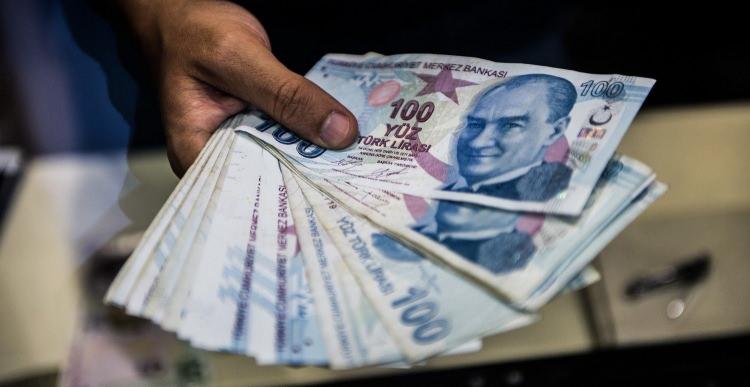 <p><strong>SGK İADE İSTEMEYECEK</strong></p>
<p>Kurumlarından aylıksız izinli sayılanların çalışılmayan süreye ait genel sağlık sigortası primleri için kişiler borçlandırılmayacak ve <strong>Sosyal Güvenlik Kurumundan (SGK) iade talebinde de bulunulmayacak.</strong></p>