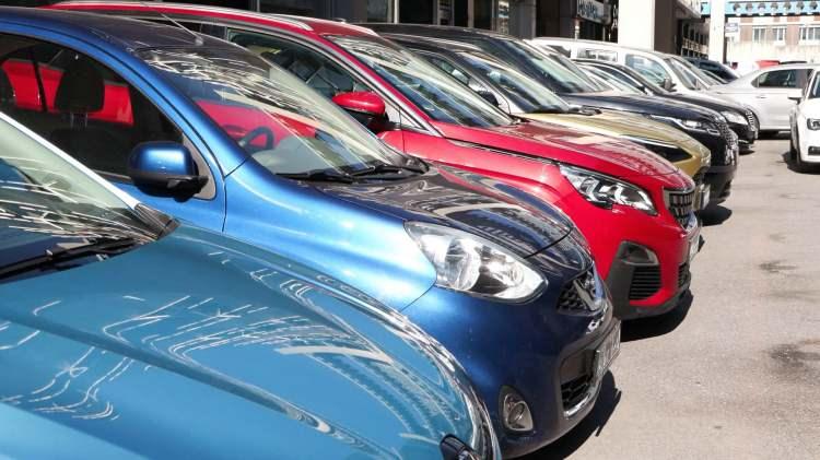 <p>2023 Kasım ayında otomobil satışları bir önceki yılın aynı ayına göre yüzde 54,4 artarak 91.424 adet olurken, hafif ticari araç pazarı yüzde 2,3 artarak 23.616 adet oldu.</p>
