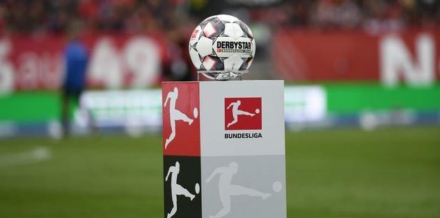 <p>4- Almanya Bundesliga <br />
<br />
* Yıllık TV yayın geliri:1,08 Milyar Avro (34 Milyar TL)</p>
