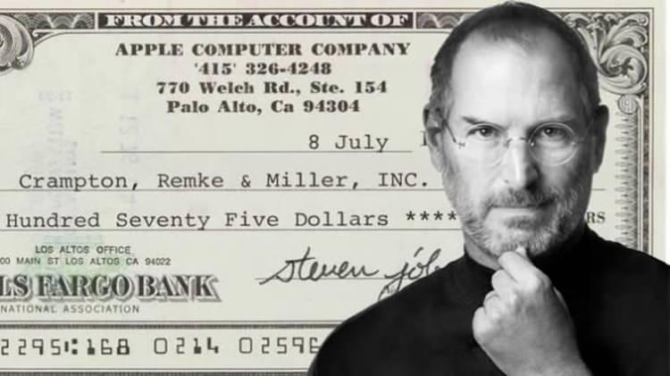 <p>Çekte Apple'ın Palo Alto'daki ilk resmi adresi yer alıyor. Geçtiğimiz yıl, Jobs tarafından 1976 yılında imzalanan bir çek 55.000 dolara, aynı yıla ait bir başka çek ise 37.564 dolara satılmıştı.</p>
