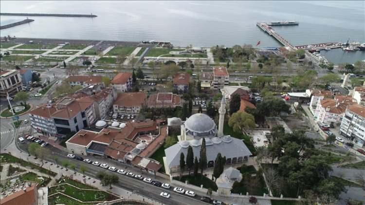 <p>Bir önceki yıl da zirvede olan bu ili, 287 bin 524 lira ile İstanbul ve 253 bin 501 lira ile Tekirdağ izledi.</p>