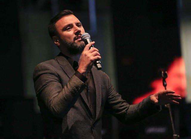 <p><span style="color:#B22222"><strong>'KONSER BAĞLADI'</strong></span><br />
<strong>Alişan ardından olayın detaylarını anlattı:</strong></p>
