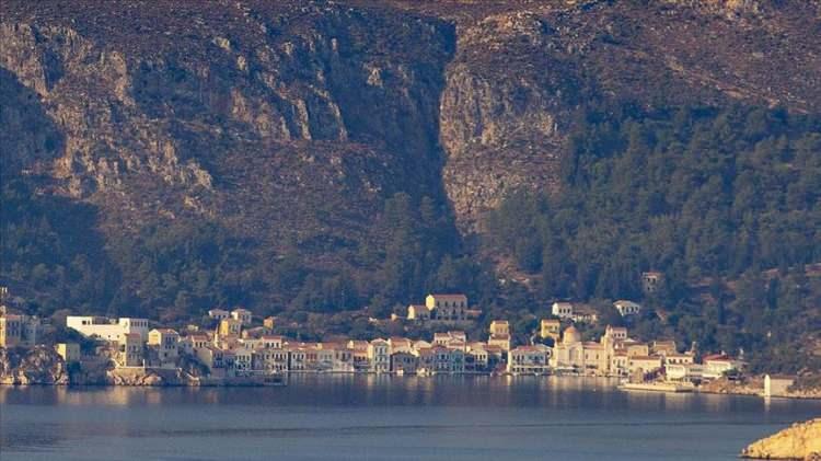 <p>-Kasteloris Adası</p>