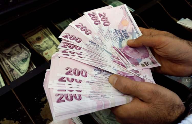 <p>MEMUR BÜYÜK KAZANIMLAR ELDE ETTİ</p>
<p>Memur ve emeklileri bu yıl 7. Dönem Kamu Toplu Sözleşme görüşmelerinde şu kazanımları elde etti:</p>
<p>Memurun mali ve sosyal hakları iyileştirildi.</p>
<p>Şube müdürü ve müdürlerin mali hakları artırıldı.</p>
<p>Memura ücretsiz toplu taşıma hakkı verildi.</p>
<p>TOKİ konutlarında memurlara öncelik verilecek.</p>