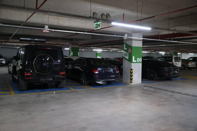 <p>Sayıları 16'yı bulan ve aralarında Ferrari, Porsche, Mercedes ve Audi gibi markaların da yer aldığı araçlar AA tarafından görüntülendi.</p>
<p> </p>