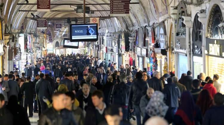 <p>Yıllık GSYH'nin, zincirlenmiş hacim endeksiyle bir önceki yıla göre yüzde 5,5 artışına en fazla katkı veren il, yüzde 2,46 ile İstanbul oldu. İstanbul'u yüzde 0,65 ile Antalya ve yüzde 0,55 ile Ankara izledi.</p>
