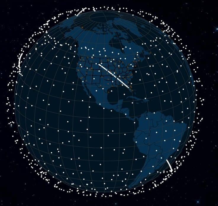 <p>Starlink projesi bittiğinde 12 bin adet küçük uydu yörüngede olacak. Küçük uydulardan oluşan küme şeklinde farklı, kolay ve çok hızlı olarak tanımlamak mümkün” bilgisini paylaşıyor.</p>
