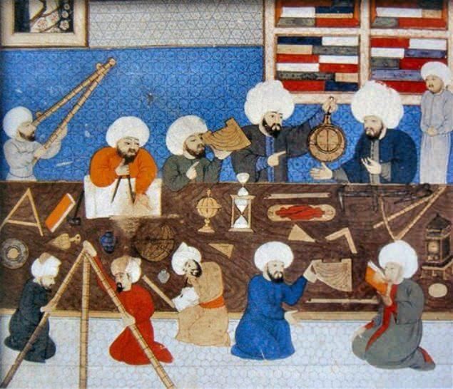 <p><strong>Osmanlı'nın Nostradamus'u olarak anılan ve tahminlerini geçmişten günümüze dikkat çeken, 19'uncu yüzyılda yaşamış olan Müştak Baba astronomi ve matematiği çok iyi bilen biriydi. 1700'lü yılların sonunda yazdığı bir gazelde Ankara'nın başkent olacağını bildirmesiyle de bilinen Müştak Baba'nın 2024 yılı ve sonrası için şiirlerine şifreli biçimde kaydettiği gizli mesajlar ortaya çıkınca bir anda gündeme oturdu. </strong></p>