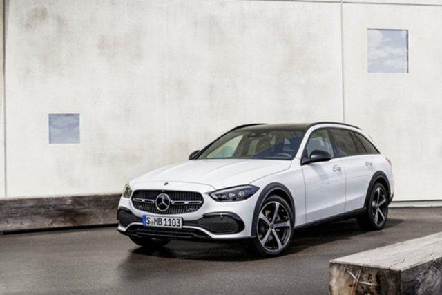 <p>C-Serisi All-Terrain'de de Mercedes-Benz Kasko tercih edilmesi halinde kurumsal müşteriler için geçerli Aralık ayına özel kampanyada 1 milyon 250 bin TL krediye 6 ay vadede yüzde 0 faiz fırsatı sunulurken 12 ay yüzde 0,99'dan başlayan faiz oranları, 24 ay yüzde 2,49'dan başlayan faiz oranları veya 36 aya kadar vadeli kredilerde yüzde 2,99'dan başlayan faiz oranları uygulanıyor.</p>
