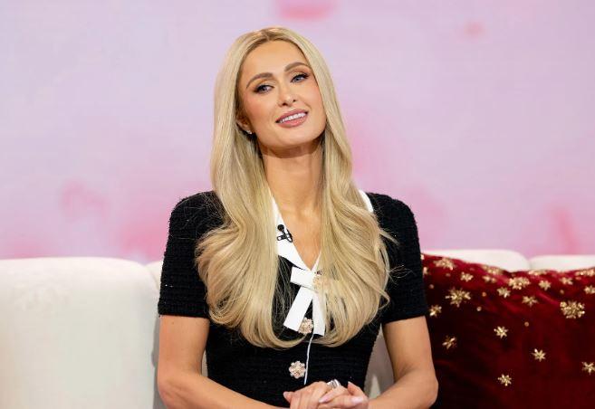 <p>Kişisel yaşamını gözler önüne serdiği <strong>Love, Paris</strong> adlı dizinin ikinci sezonuyla ekranlara dönen Paris Hilton'un ikinci sezonda ebeveynlikle <strong>'yüzleştiği'</strong> anlar sosyal medyada büyük ses getirdi.</p>
