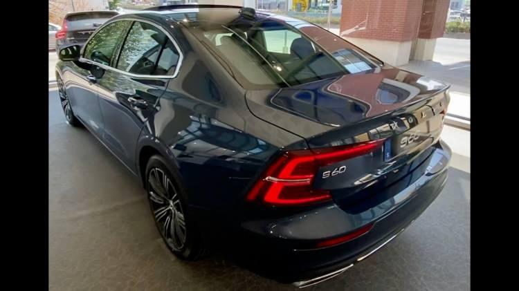 <p><strong>VOLVO-</strong><br />
<br />
S60 B5 AWD Plus Bright Benzin 2.0 250 Hp-<br />
2.833.760 TL</p>

