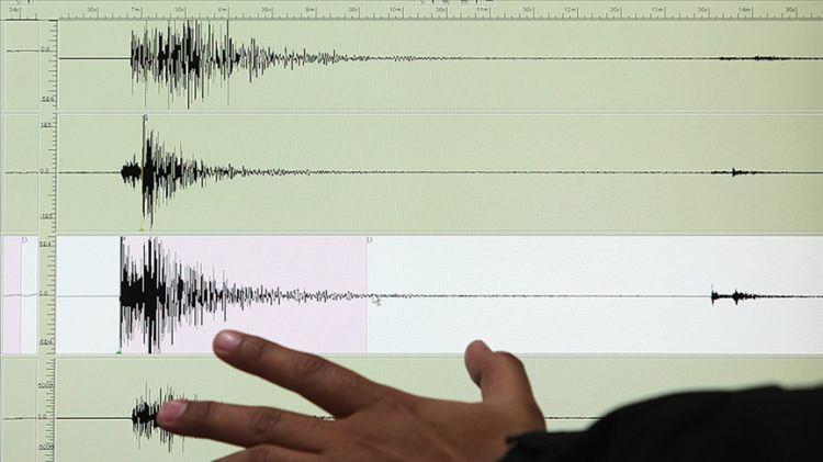 <p>Kahramanmaraş merkezli 6 Şubat depremlerinin ardından vatandaşın paniği artken bir diğer yandan da yeni depremler meydana geliyor.</p>
