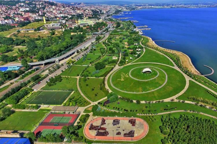 <p>TÜİK il bazında hazırlanan Gayri Safi Yurtiçi Hasıla (2022) verilerini yayımladı. Kişi başına GSYH’de 2022 yılında, Kocaeli 302 bin 772 TL ile ilk sırada yer aldı.</p>