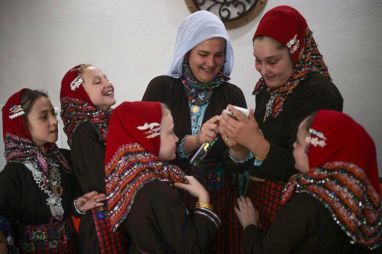 <p>-Geleneksel Sohbet Toplantıları</p>