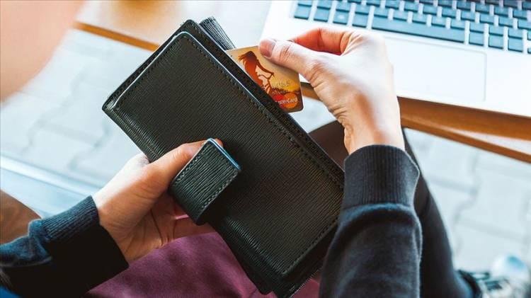 <p>G&uuml;nd&uuml;z, t&uuml;keticilere, k&ouml;t&uuml; niyetli satıcıların d&uuml;ş&uuml;k fiyat oyununa gelinmemesi i&ccedil;in fiyat araştırması yapmasını tavsiye etti.&nbsp;</p>
