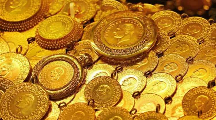 <p>Altın ve Para Piyasaları Uzmanı İslam Memiş, altın fiyatlarının son durumunu değerlendirerek gram altın için 2024 tahminlerini paylaştı.</p>
