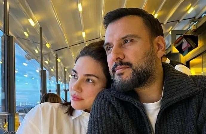 <p><strong>Takipçilerini 33 yıl öncesine götürerek ilk çıktığı kaseti paylaştı.</strong></p>
<p> </p>