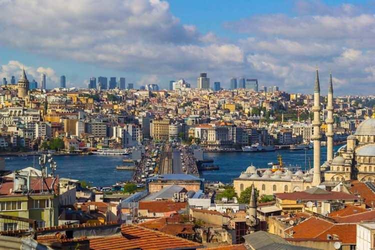 <p>İstanbul’un trafik yoğunluğunu azaltmayı hedefleyen, insan ve çevre odaklı <strong>“İstanbul Sürdürülebilir Kentsel Ulaşım Planı”</strong>nın (SKUP) tanıtımı dün yapıldı. </p>

<p> </p>
