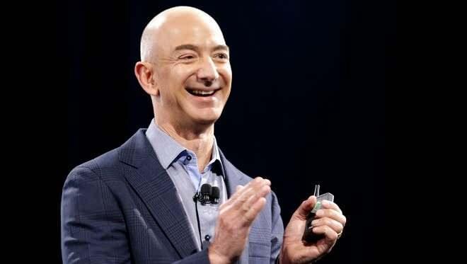 <p>Amazon'un kurucusu Jeff Bezos, Amerika'nın en ünlü mülk sahiplerinden bazılarına rakip olacak bir gayrimenkul portföyü oluşturdu.</p>
