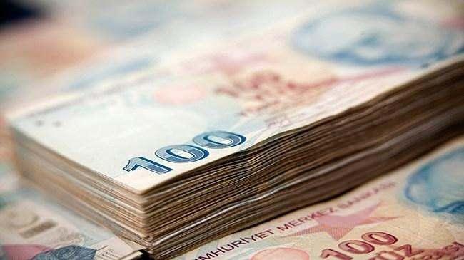 <p>Aylık prim son ücrete göre 4 bin 628 lira. Primi düzenli ödeyen yüzde 5 daha az ödüyor. Yeni yılda bu prim tutarının 6 bin 500 lira ila 7 bin 200 lira arasında olması bekleniyor.</p>