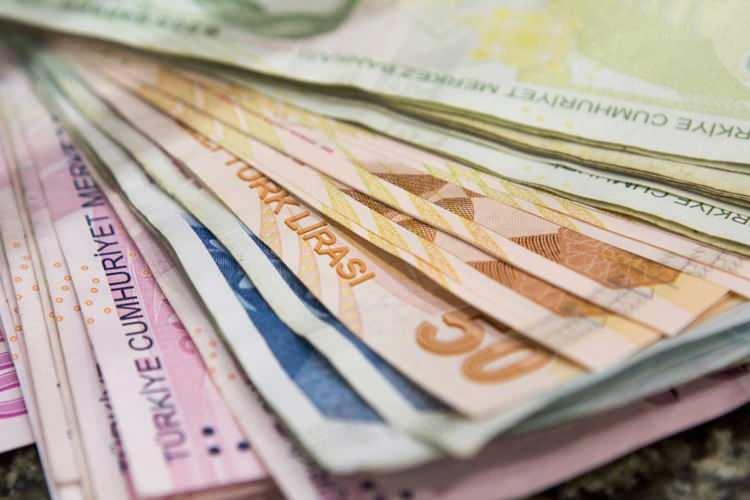 <p>PROFESÖR MAAŞI</p>
<p>Temmuz Dönemi:<br />
<br />
5 aylık yüzde 45: 46.038 TL<br />
<br />
6 aylık yüzde 49,80: 47.562 TL</p>