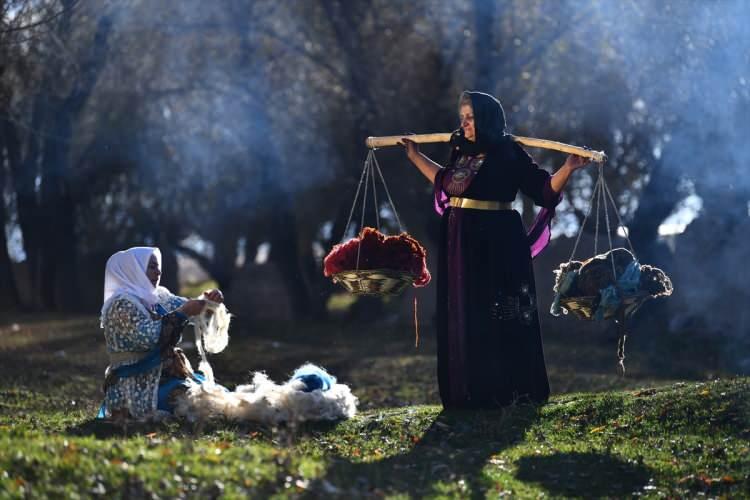 <p>Hayranlık bırakn yün halılar evlere gelen kadar onlarca serüvenden geçiyor...</p>