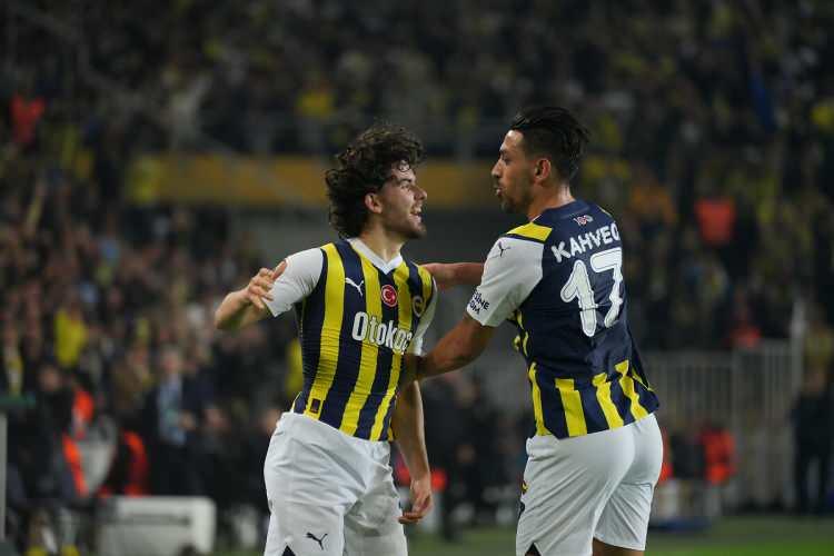 <p>Böylece Sarı-lacivertliler, Konferans Ligi'nde adını direkt olarak son 16 turuna yazdırdı.</p>