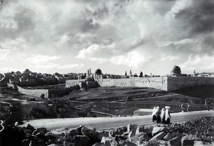 <p>Ezeriyye Yolu</p>
