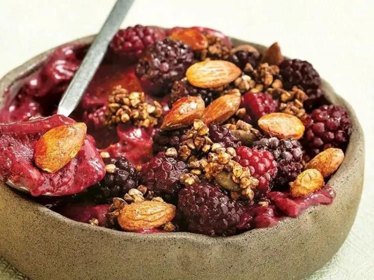 <p><strong>5. ACAİ BOWL</strong></p>
