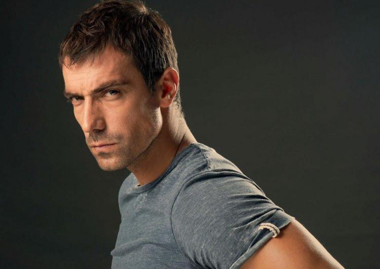 <p>Melis Sezen ve İbrahim Çelikkol'un başrollerini paylaştığı Ölene Kadar dizisinin çekimlerine önümüzdeki günlerde başlanması bekleniyor.</p>
