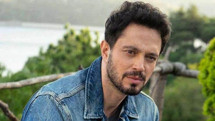 <p><strong> Aynı zamanda bir sütyen markasından da teklif geldiğini itiraf etti.</strong></p>
