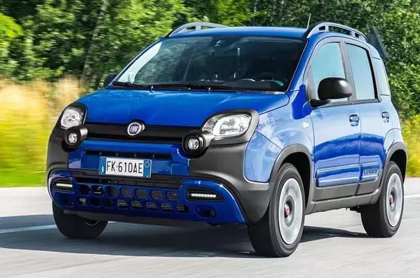 <p>FİAT - </p>
<p> </p>
<p>Panda City 1.0 70 HP Cross Manuel Mild Hybrid-Benzinli</p>
<p> </p>
<p>- Aralık fiyatı: 802.900 TL</p>
<p><br />
- Aralık ayı kampanyalı fiyatı: 792.900 TL</p>
<p><br />
<br />
- Cross 4x2 1.0 70 HP Hybrid - 859.900 TL</p>