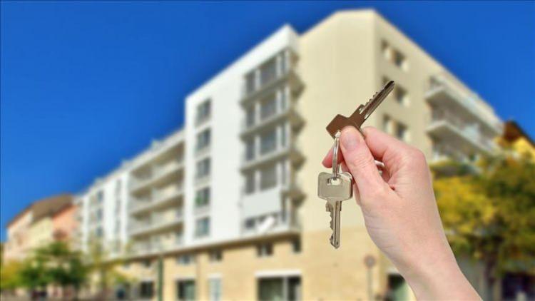 <p>İzmir’de ise kiralar ortalama son 1 yılda yüzde 120 artarken, kira metrekare değeri 140 TL seviyelerine ulaştı.</p>