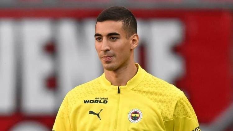 <p>Mert Müldür: “Sporda şiddeti kınıyoruz. Ankaragücü-Rizespor maçında Halil Umut Meler’e gerçekleşen saldırıyı ve şiddetin her türlüsünü kınıyor, Sayın Halil Umut Meler’e geçmiş olsun dileklerimi sunuyorum.”</p>
