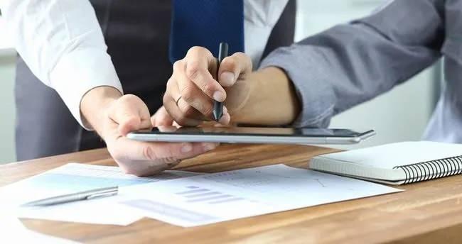 <p><span style="color:#B22222"><strong>ZUCKERBERG GİZLİ YÜRÜTÜLEN ÇALIŞMALAR İÇİN SÖZLEŞME İMZALATTI</strong></span></p>
