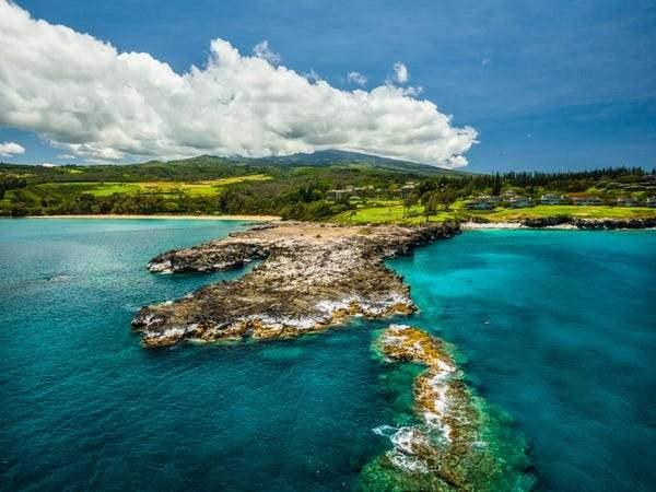 <p><strong>15) 2021 YILINDA BEZOS VE ŞİMDİKİ NIŞANLISI LAUREN SANCHEZ HAWAII'DE BİR EV SATIN ALDI</strong></p>
<p> </p>
<p>Bezos ve Sanchez yangın felaketinin ortasında Maui'ye 100 milyon dolar yardım sözü verdi.</p>