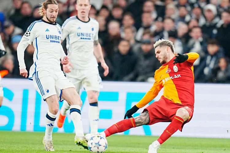 <p>Böylece Galatasaray yenilmesine rağmen grubunu 3. sırada bitirerek UEFA Avrupa Ligi'nde mücadele etmeye hak kazandı.</p>