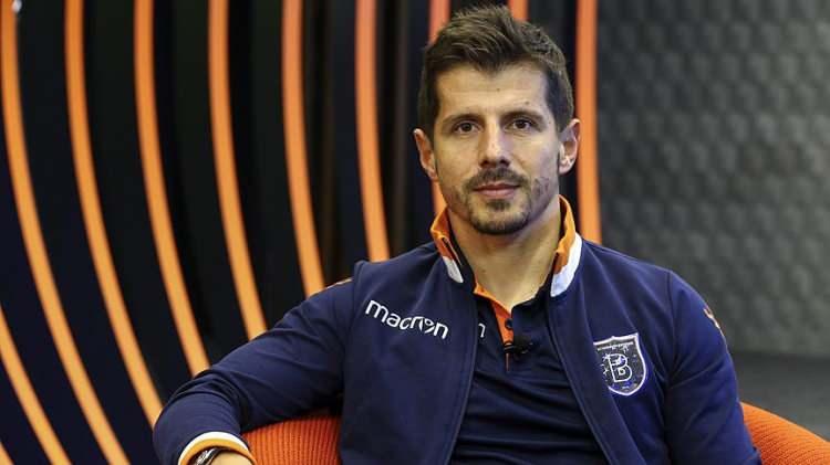 <p>Emre Belözoğlu</p>