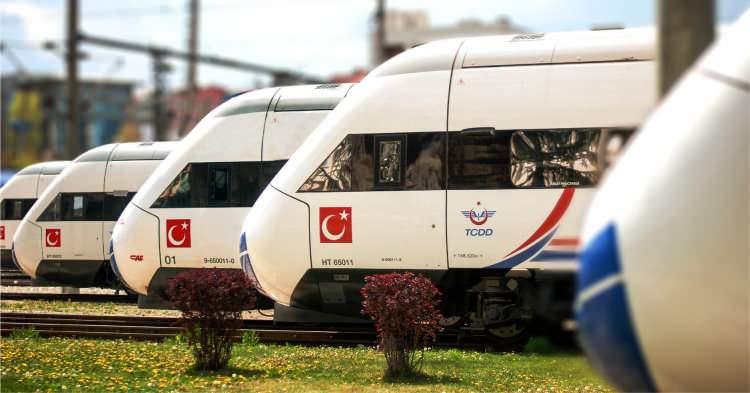 <p><strong>Proje hattı; Ankara -İstanbul arasında 344 kilometre uzunluğunda olacak.</strong></p>

<p> </p>

<p>Proje kapsamında, 14 kilometre uzunluğunda 19 adet viyadük, 120 kilometre uzunluğunda 52 adet tünel yapılacak.</p>
