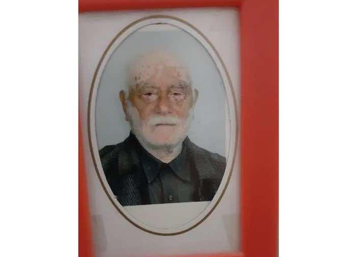 <p><strong>Bunun üzerine 3 yıl önce traktör kazasında ölen akrabası Hasip Bozkurt'un mezarı açılarak DNA testi yapıldı.</strong></p>
<p> </p>